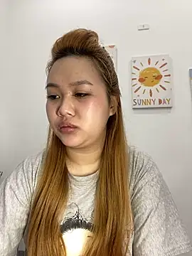 Odette68 online show from March 4, 2026, 1:00 am