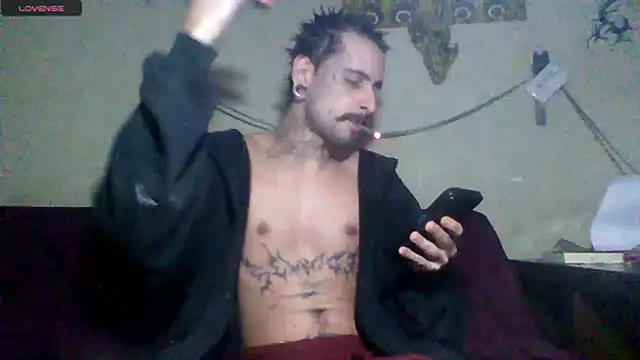 Snapshot of sellvageria chatting on July 17, 2026, 10:47 pm sellvageria online show from July 17, 2026, 10:47 pm
