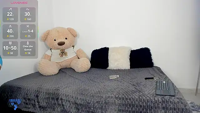 LittleParker online show from November 21, 2025, 12:26 pm