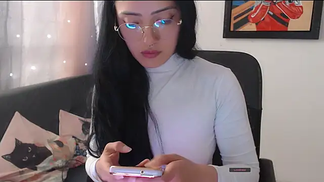 Snapshot of Suzanne_abbey chatting on April 29, 2026, 10:05 pm Suzanne abbey online show from April 29, 2026, 10:05 pm
