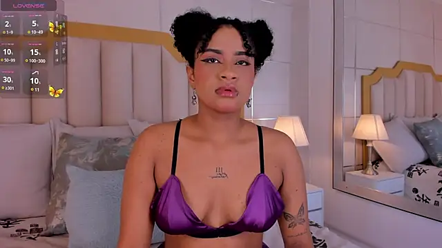 Snapshot of CamilaFoox1 chatting on February 13, 2025, 4:17 pm CamilaFoox1 online show from February 13, 2025, 4:17 pm