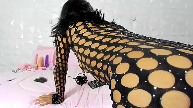 Snapshot of AndreaPinkNaughty chatting on December 14, 2024, 8:13 am AndreaPinkNaughty online show from December 14, 2024, 8:13 am