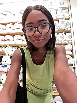 SavannahWildee online show from February 6, 2025, 9:06 pm