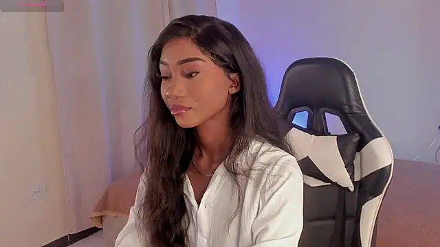 SavannahWildee online show from February 8, 2025, 9:04 pm