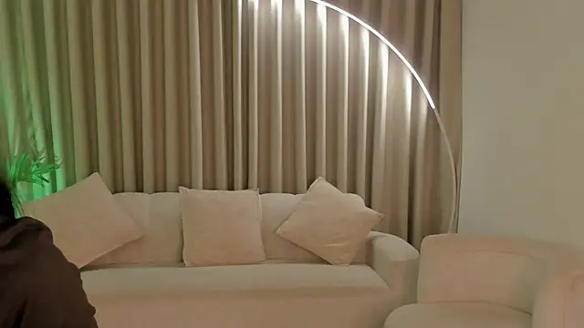 SavannahWildee online show from September 20, 2025, 11:44 am