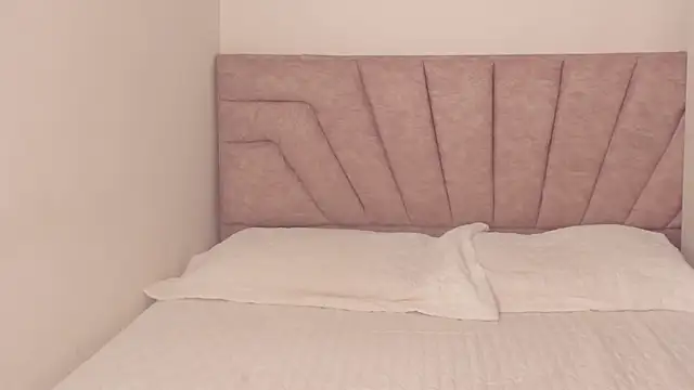 SavannahWildee online show from February 7, 2026, 12:53 pm