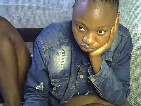 Amanda255 online show from July 5, 2026, 2:40 am