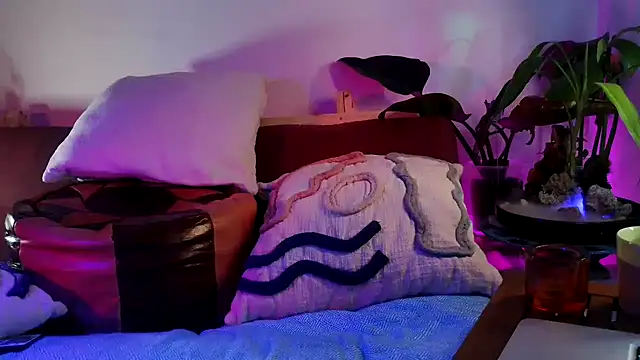 Snapshot of Alpha_theking chatting on November 5, 2025, 10:43 pm Alpha theking online show from November 5, 2025, 10:43 pm