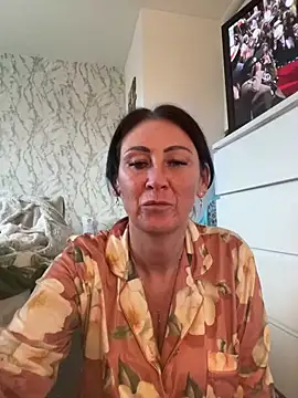 Snapshot of Naughtynanny75 chatting on January 18, 2025, 3:27 pm Naughtynanny75 online show from January 18, 2025, 3:27 pm