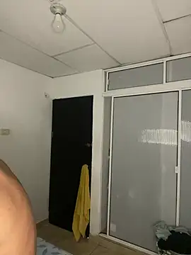 Snapshot of Mentriplex chatting on January 13, 2026, 3:56 am Mentriplex online show from January 13, 2026, 3:56 am