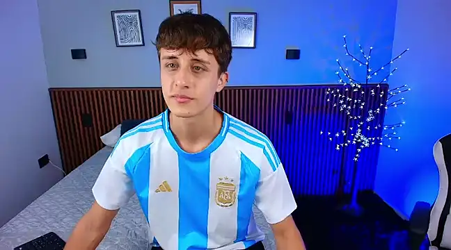 JoseloEvans online show from January 11, 2025, 10:18 pm