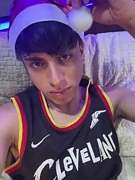 pipeynick online show from December 27, 2024, 8:39 pm