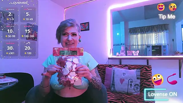 Maria fernandaxxx  online show from February 13, 2026, 9:11 pm