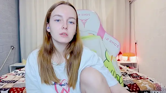 Wild  flowers online show from December 1, 2025, 2:33 pm