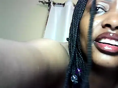 Snapshot of nanaswee chatting on July 13, 2026, 4:21 pm nanaswee online show from July 13, 2026, 4:21 pm