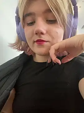 Baby  Naughty online show from December 20, 2024, 12:27 pm