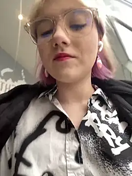 Baby  Naughty online show from February 12, 2025, 9:10 am