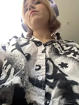 Baby  Naughty online show from March 10, 2025, 8:15 am