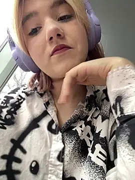 Baby  Naughty online show from March 13, 2025, 8:15 am