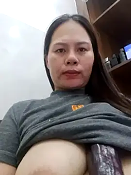 Snapshot of Baby-ladyass20 chatting on June 5, 2026, 6:52 am Baby-ladyass20 online show from June 5, 2026, 6:52 am