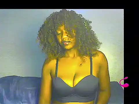 lilylovexx online show from February 12, 2026, 6:52 am