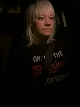 poussichienne online show from February 21, 2026, 4:13 am