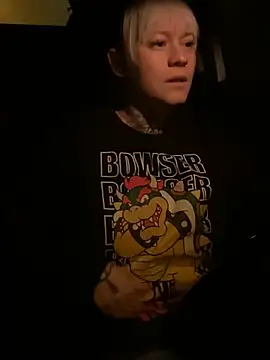 poussichienne online show from February 25, 2026, 4:22 am