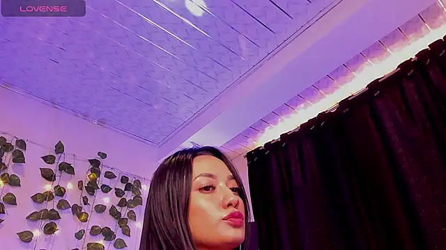 mariiana-diaz online show from January 9, 2025, 5:54 pm