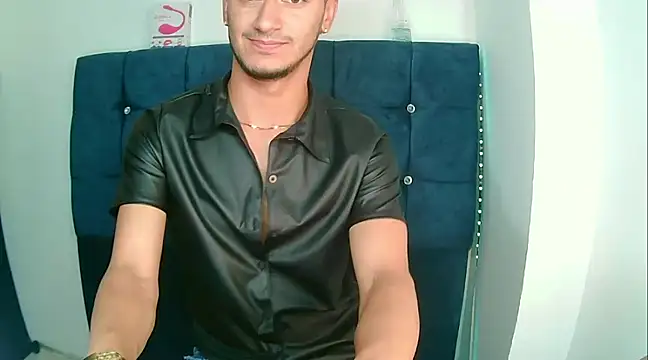 Snapshot of Kevin_Torres chatting on January 11, 2025, 9:25 pm Kevin Torres online show from January 11, 2025, 9:25 pm