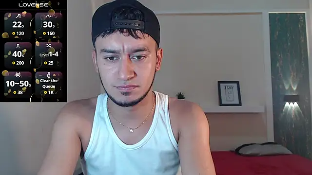 Snapshot of Kevin_Torres chatting on October 11, 2025, 3:17 am Kevin Torres online show from October 11, 2025, 3:17 am