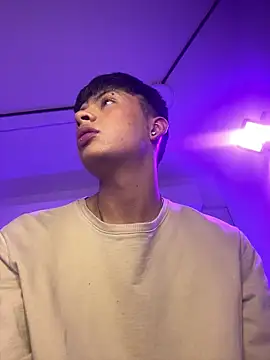 Steev Novoa online show from December 4, 2024, 8:23 am