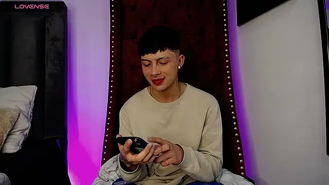 Steev Novoa online show from December 7, 2024, 4:20 am