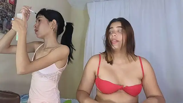 Snapshot of TOOKIOG chatting on September 14, 2025, 3:44 pm TOOKIOG online show from September 14, 2025, 3:44 pm