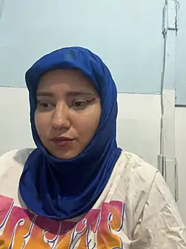 Snapshot of hannahayat chatting on July 1, 2026, 2:29 pm hannahayat online show from July 1, 2026, 2:29 pm