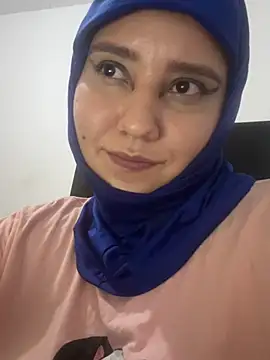 Snapshot of hannahayat chatting on July 3, 2026, 3:35 am hannahayat online show from July 3, 2026, 3:35 am