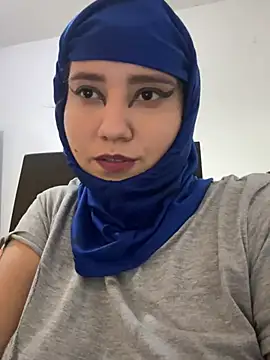 Snapshot of hannahayat chatting on July 4, 2026, 3:51 pm hannahayat online show from July 4, 2026, 3:51 pm
