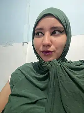 Snapshot of hannahayat chatting on July 7, 2026, 12:20 pm hannahayat online show from July 7, 2026, 12:20 pm