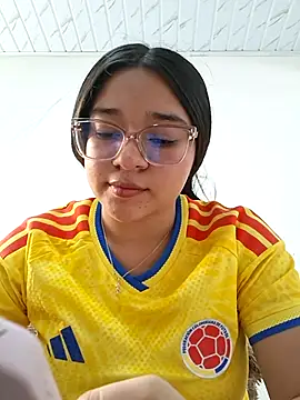 -VICKKY online show from July 7, 2026, 7:29 pm