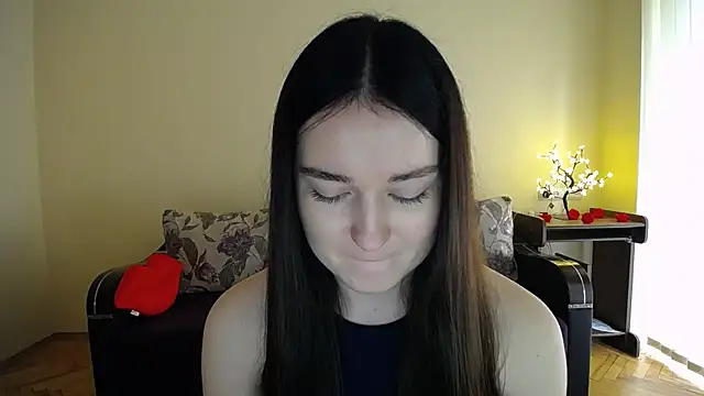 Snapshot of Pretty_shy chatting on May 25, 2026, 7:36 am Pretty shy online show from May 25, 2026, 7:36 am