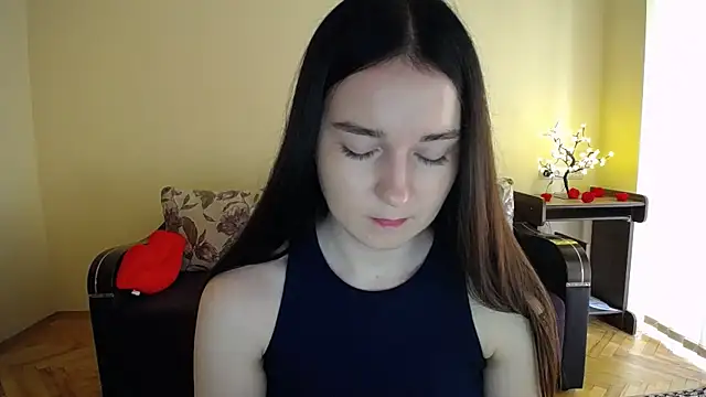 Snapshot of Pretty_shy chatting on June 5, 2026, 9:04 am Pretty shy online show from June 5, 2026, 9:04 am