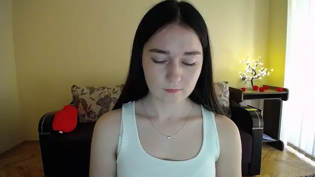 Snapshot of Pretty_shy chatting on June 10, 2026, 9:19 am Pretty shy online show from June 10, 2026, 9:19 am