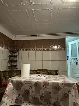 Emmapmg online show from February 26, 2025, 9:05 pm