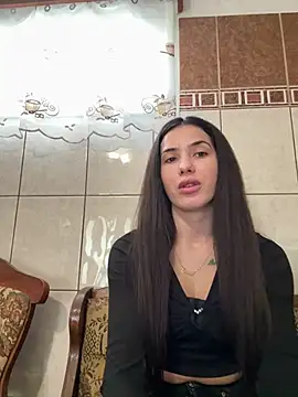 Emmapmg online show from March 3, 2025, 9:44 am