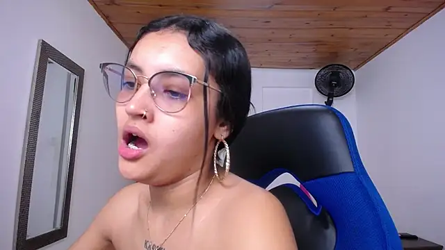 antonella sweetlittle online show from September 17, 2025, 12:29 pm