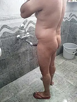 kaan3o3 online show from April 15, 2026, 6:09 am