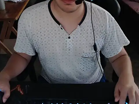 Snapshot of thealfawolf01 chatting on January 26, 2025, 8:34 pm thealfawolf01 online show from January 26, 2025, 8:34 pm