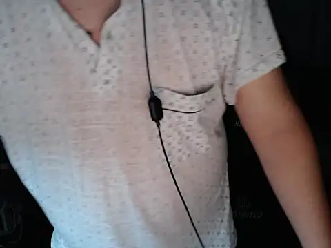 Snapshot of thealfawolf01 chatting on October 5, 2025, 1:48 am thealfawolf01 online show from October 5, 2025, 1:48 am