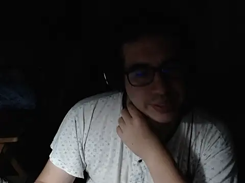 Snapshot of thealfawolf01 chatting on November 26, 2025, 5:19 am thealfawolf01 online show from November 26, 2025, 5:19 am