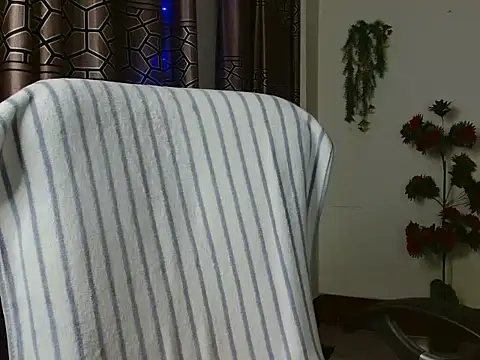 Snapshot of Unlucky-flowers chatting on January 4, 2025, 5:16 pm Unlucky-flowers online show from January 4, 2025, 5:16 pm