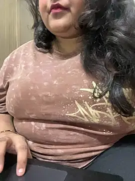 smile pretty online show from January 20, 2025, 10:15 pm